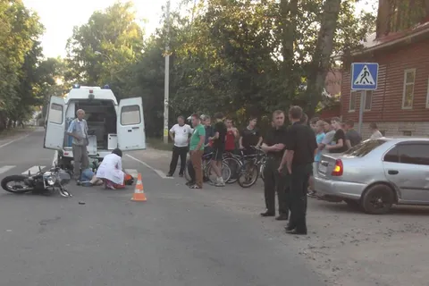 В Ростове пострадал в ДТП 17-летний мотоциклист