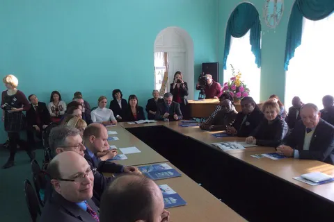 Посол США открыл в Ярославле «Мост через океан»