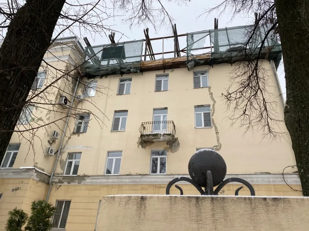 Ярославский депстрой не разрешил реконструкцию кровли депутатской клиники