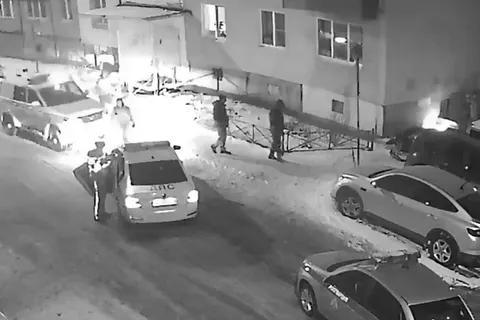 Задержали троих: очевидцы сообщают о массовой драке с полицейскими в Тутаеве