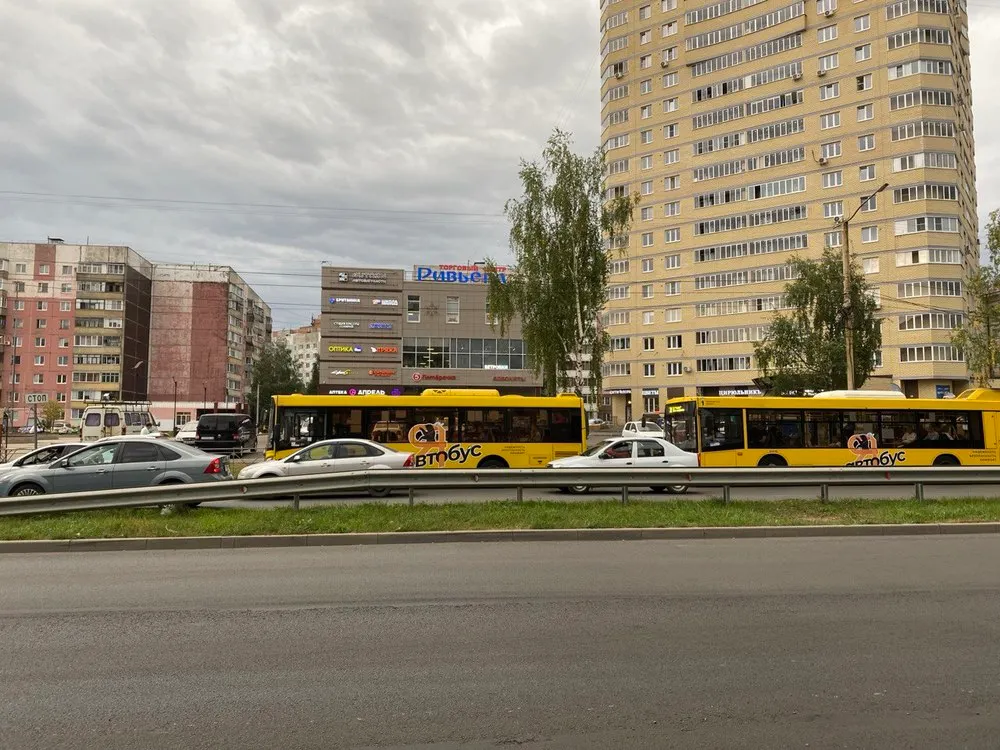 Ярославец предлагает перестроить работу магистрального автобусного маршрута
