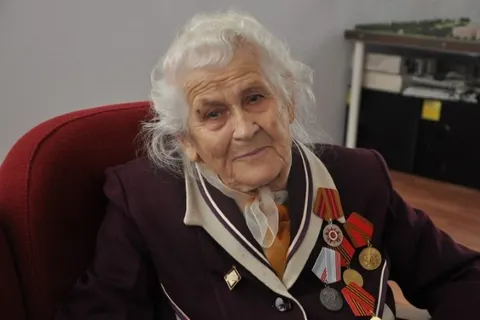 Сергей Ястребов вручил юбилейные медали в честь 70-летия Победы ветеранам Переславского района