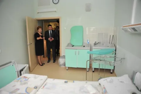 Дмитрий Миронов посетил Ярославский областной перинатальный центр