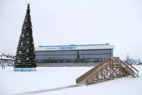 Бизнесмены поставили в Рыбинске четырёхметровую горку
