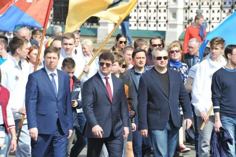 Около семи тысяч ярославцев приняли участие в первомайском шествии
