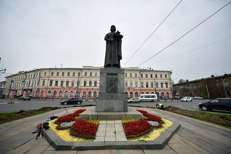 В Ярославле меняют подсветку памятнику Ярославу Мудрому