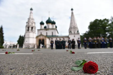 Более ста выпускников торжественно отметили окончание Ярославского училища ПВО