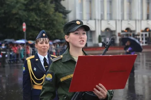 В Ярославле курсанты Военно-космической академии имени Можайского присягнули Родине