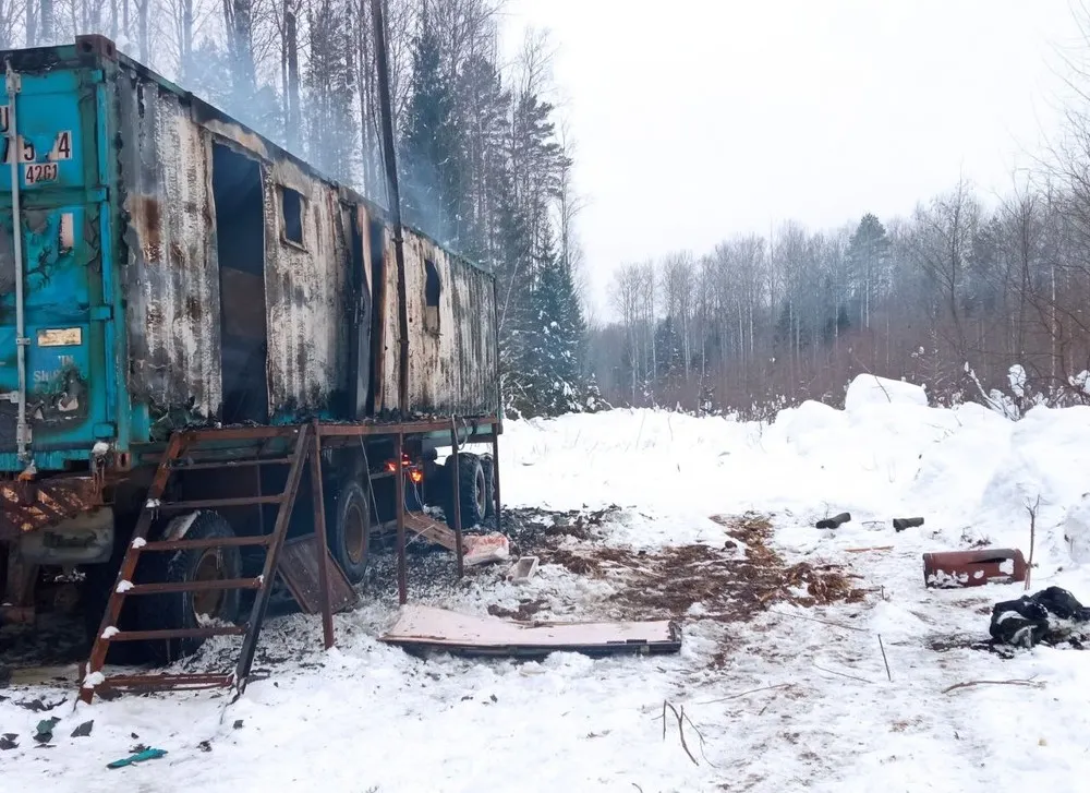 Под Любимом при взрыве газа пострадали два лесозаготовителя