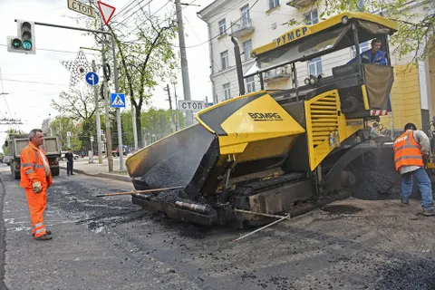 На проспекте Ленина в Ярославле проверили качество дорожных работ