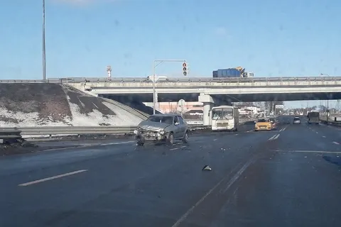 В Ярославле священник попал в аварию