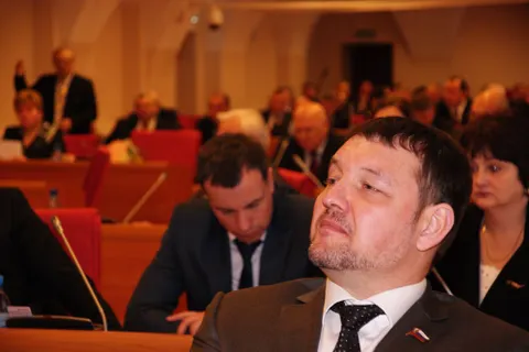 Внеочередное заседание Ярославской областной Думы  состоялось сегодня при полном аншлаге