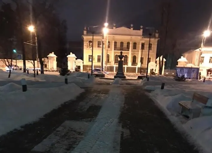 Ярославцы просят вернуть освещение в сквер на Мукомольном переулке