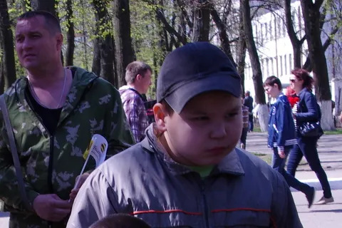 На Первомайском бульваре в Ярославле пели о войне