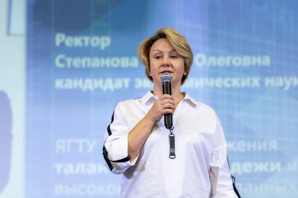 Владимир Путин объявил благодарность ректору ЯГТУ
