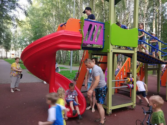 В ярославском  парке открылся новый детский городок