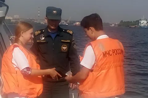 Старшеклассники Ярославской области исследуют качество воды в Волге