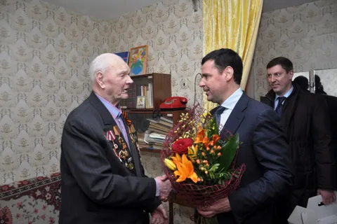 Дмитрий Миронов поздравил жителей Рыбинска с Днем защитников Отечества