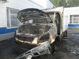 В Ярославле продолжают гореть автомобили