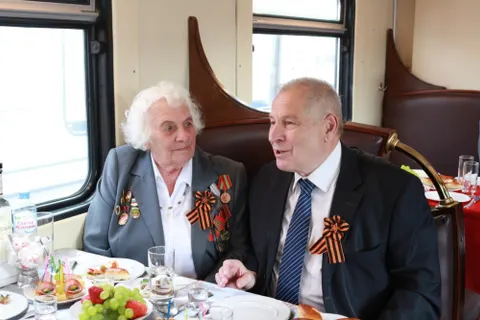 «Эшелон Победы» сделал остановку на вокзале Ярославль-Главный: фоторепортаж