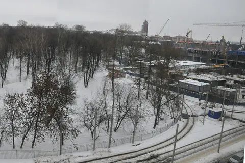 Строительные площадки  наступают на Бутусовский парк в центре Ярославля