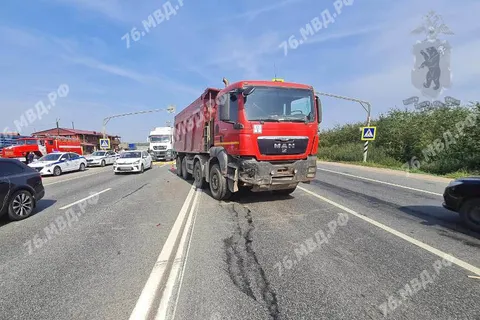Неудачно развернулся: два пенсионера пострадали в ДТП под Ярославлем
