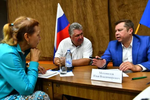 Глава Ярославля встретился с жителями Фрунзенского района