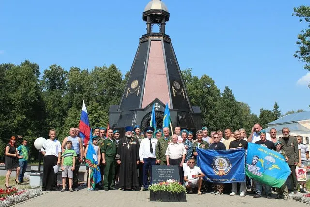 В преддверии дня ВДВ ярославские десантники преодолели автопробегом 338 километров