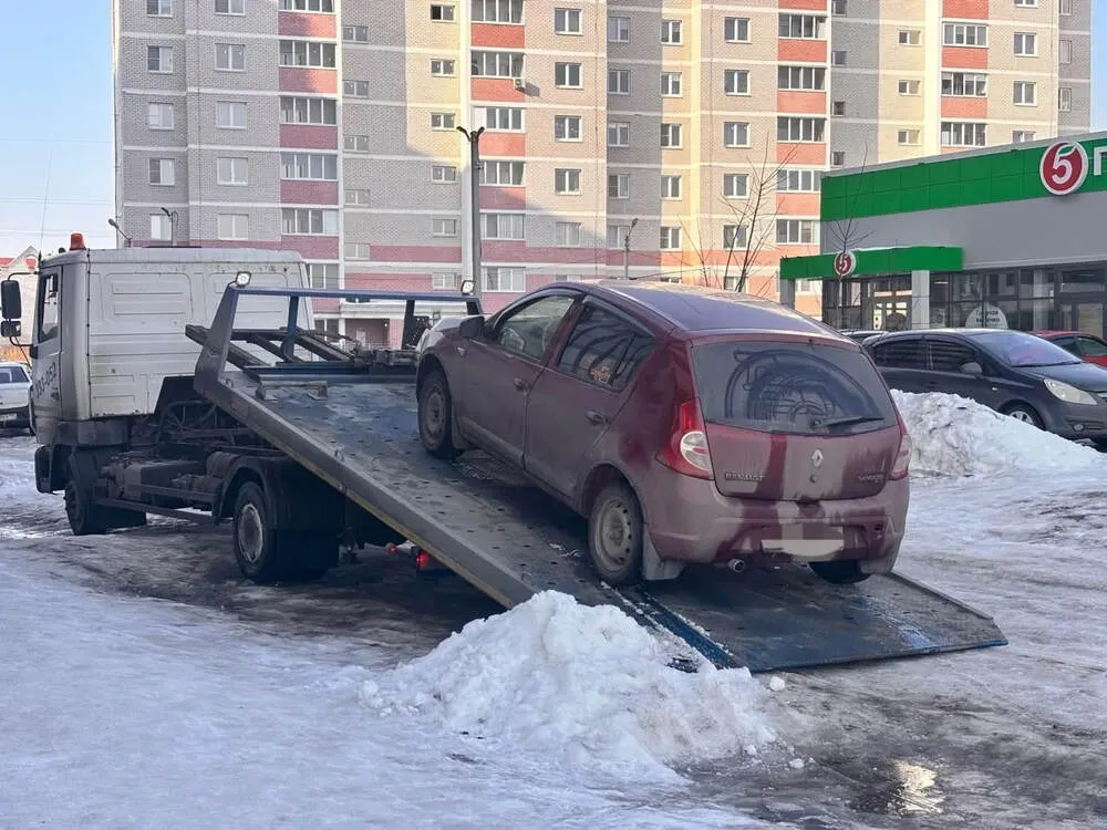 Приставы в Ярославле арестовали авто у виновницы ДТП