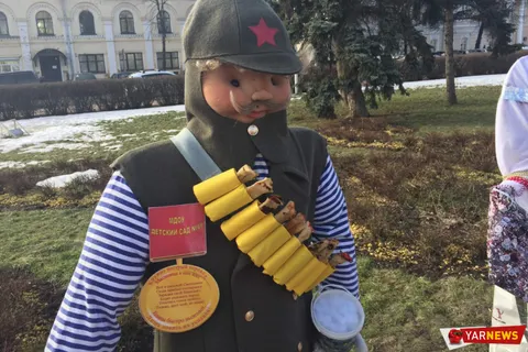 Напротив ярославского правительства установили пулемет