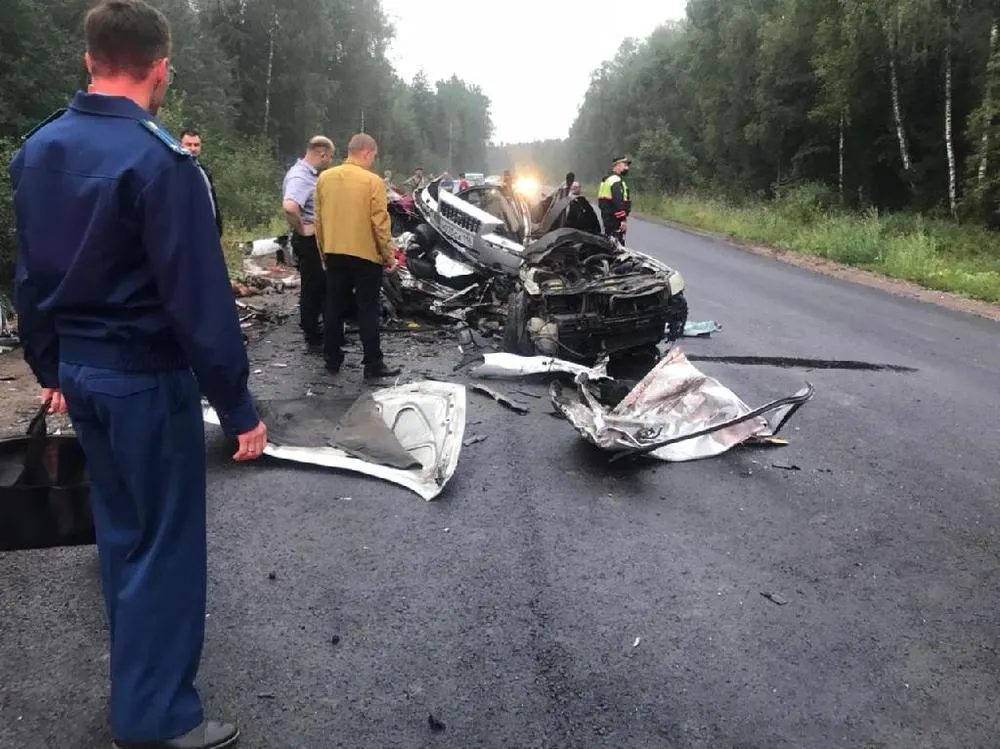 Количество погибших в массовом ДТП под Угличем выросло