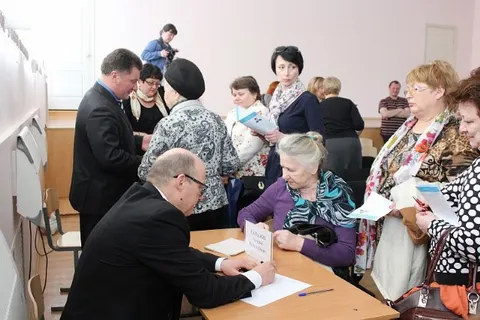 Депутаты муниципалитета Ярославля ответили на вопросы жителей Заволжского района