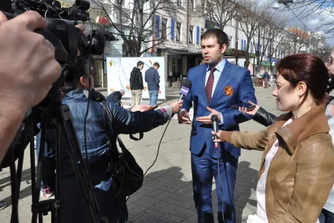 В Ярославле продолжается акция «Георгиевская ленточка»