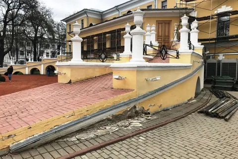 В Ярославле начали восстанавливать ограду Губернаторского дома