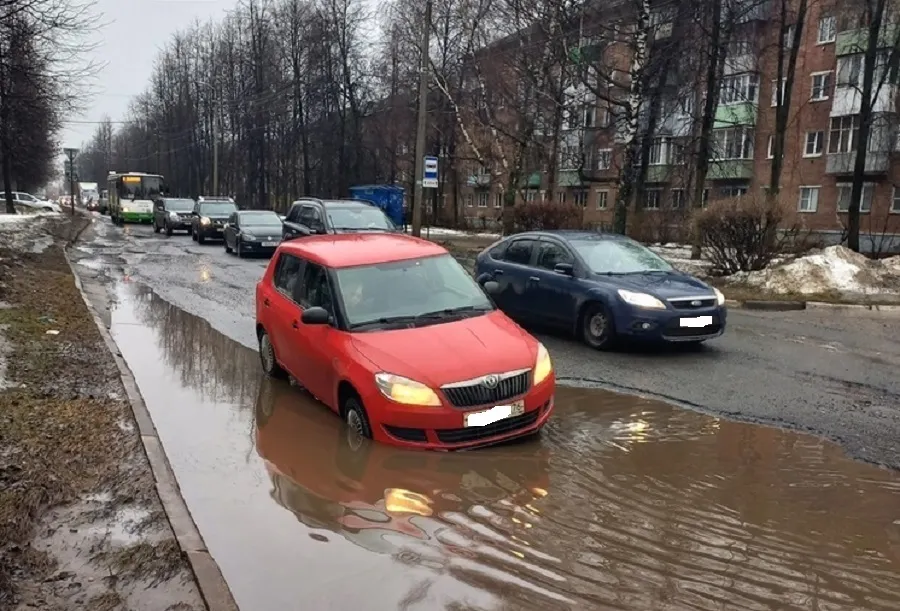 Многострадальную улицу Добрынина в Ярославле будет ремонтировать волгоградский предприниматель