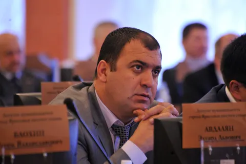 Депутаты муниципалитета Ярославля крупным планом. Фоторепортаж