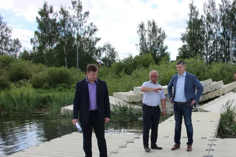 «Круто»: в Ярославской области жители отказываются пользоваться новым мостом