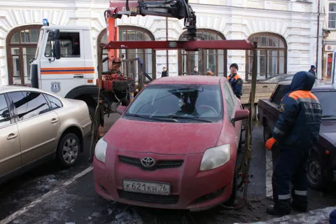 В Ярославле прошел рейд по борьбе с незаконными парковками