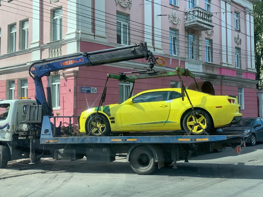 У ярославца арестовали дорогую иномарку из-за долгов по ЖКХ