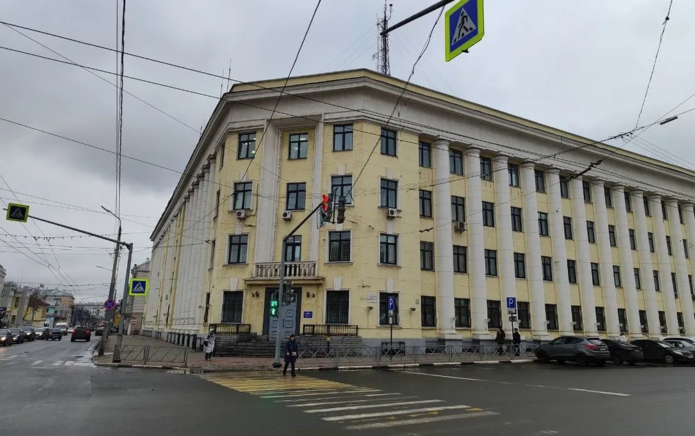 В Ярославле курьером мошенников стал 18-летний парень