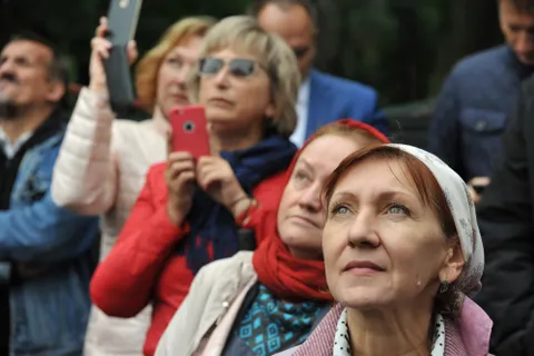 На храме Кирилло-Афанасьевского монастыря в Ярославле начали устанавливать купола