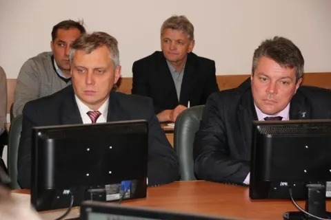 Александр Нечаев пригрозил досрочно расторгнуть контракт с подрядчиком ООО «Трасса»