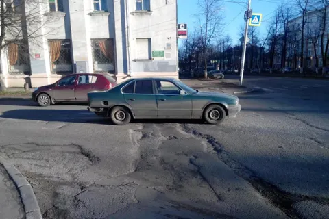 На «зебре» в Ярославле БМВ сбил пенсионера