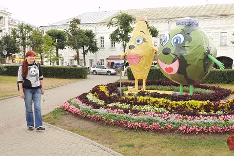 В Ярославле прошла презентация цветочных композиций «Ярославль многоликий», расположенных возле часовни Александра Невского. Фоторепортаж