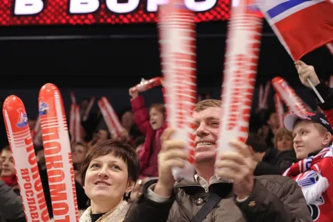 Ярославский «Локомотив» во вчерашнем победном матче подарил надежду болельщикам. Фоторепортаж
