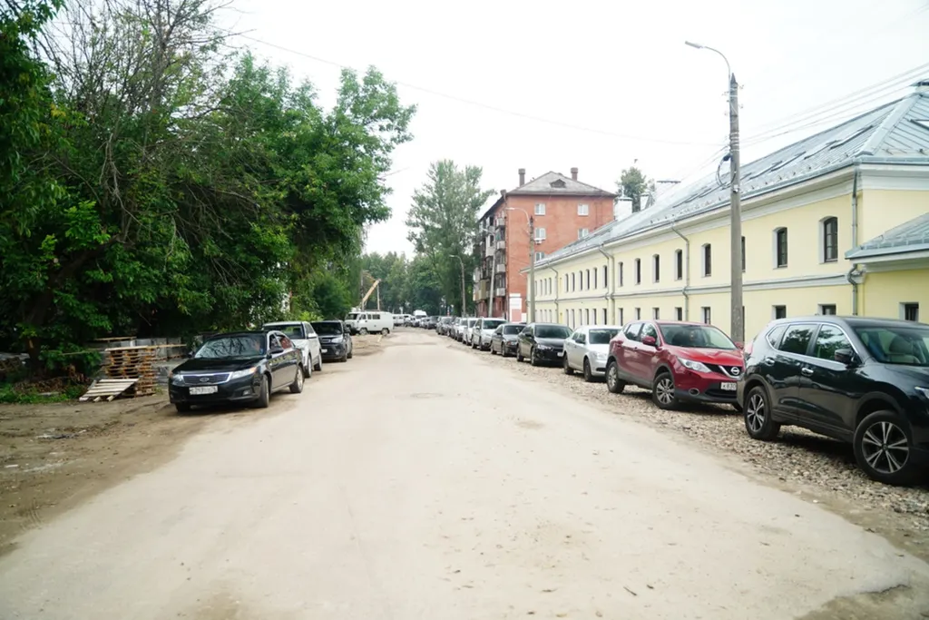 В Ярославле проверили ход ремонта улицы Кооперативная
