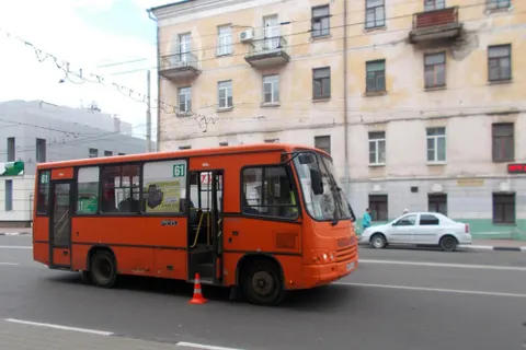 В Ярославле «бесправный» водитель на мотоцикле столкнулся с автобусом