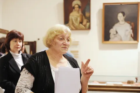 В Ярославле открылась выставка «Слово толковое стоит целкового». С фото