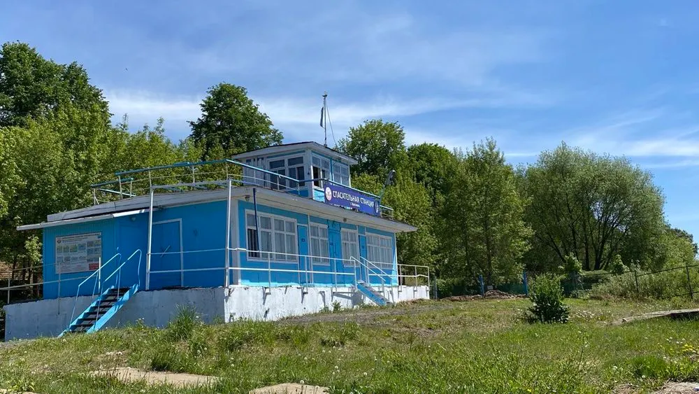 На Тверицком пляже в Ярославле установили туалеты