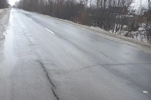 Под Ярославлем треснула безопасная и качественная дорога